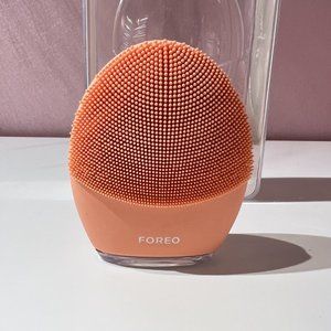FOREO facial cleanser orange for normal skin